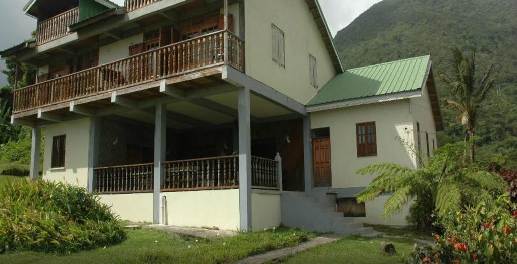 Roxys Mountain Lodge Laudat Exterior foto
